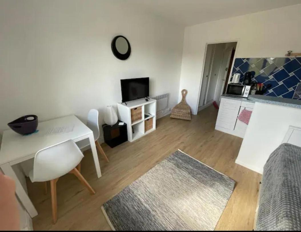 Studio Sur La Cote Fleurie A Houlgate. Apartment Екстериор снимка